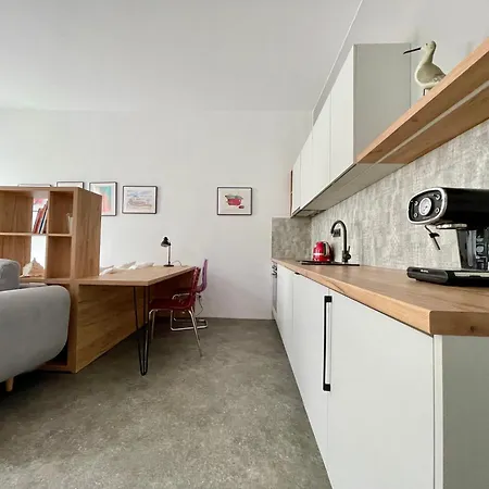 Center Near Train And Bus Station Appartamento